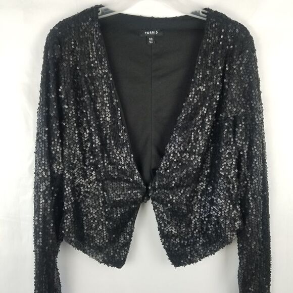 TORRID BLACK SEQUINED CROPPED JACKET. Size 00. - Picture 5 of 12